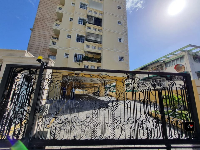 Hermoso yamplio apartamento en venta. Gazcue, Distrito Nacional