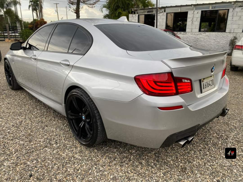 BMW 2011 535i M TECH