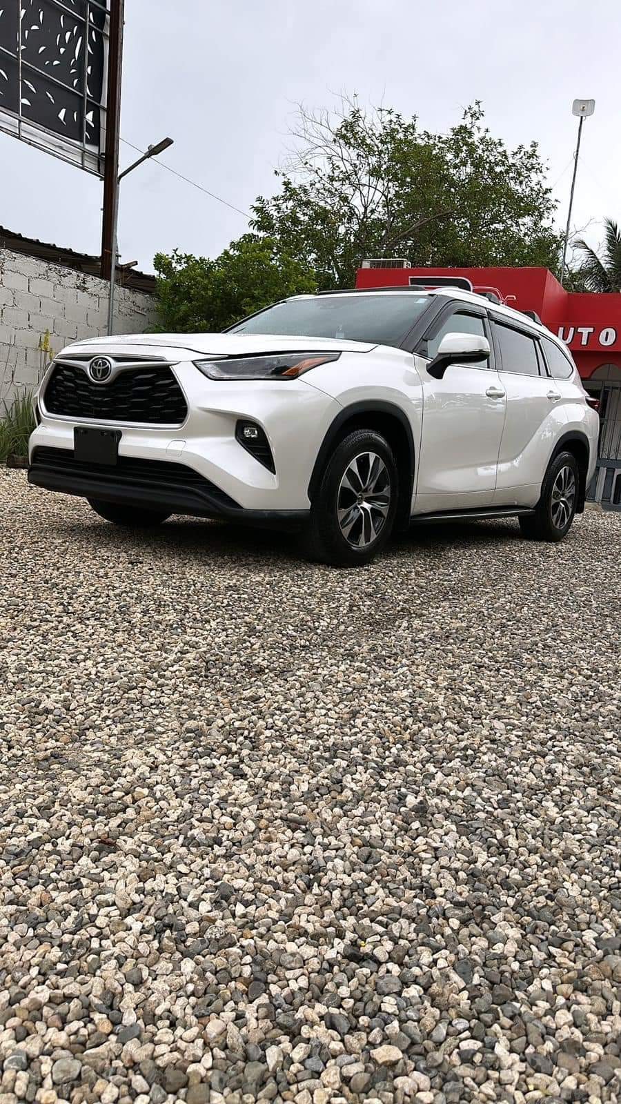 TOYOTA HIGHLANDER 2021 XLE