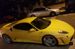 Ferraris para los jevitos, rojito y amarillo pollito, en alquiler!!