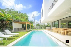 Hermosa y elegante  villa  en  venta