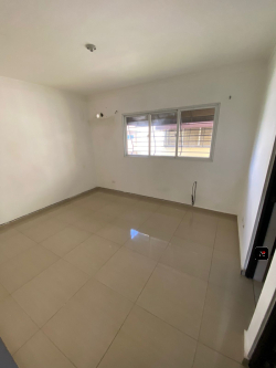 RD$5,500,000 Vendo apartamento en tercer nivel en sector Vista Hermosa