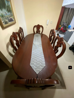 Comedor de caoba