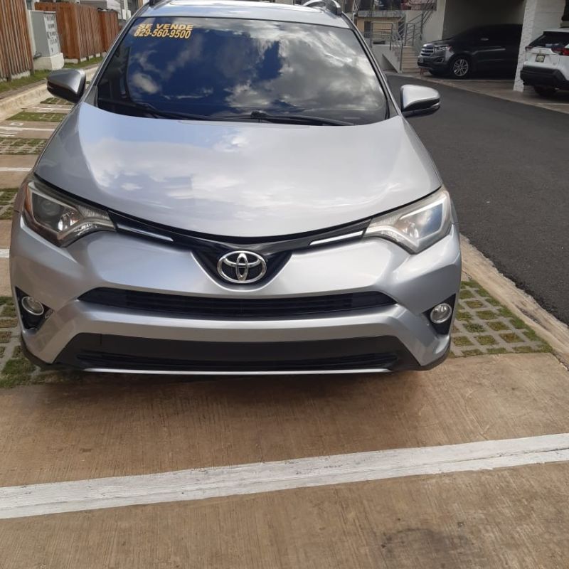 Se vende Toyota RAV4 2016 