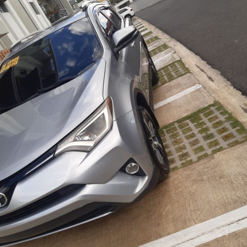 Se vende Toyota RAV4 2016 